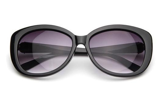 Black Retro Sunglasses