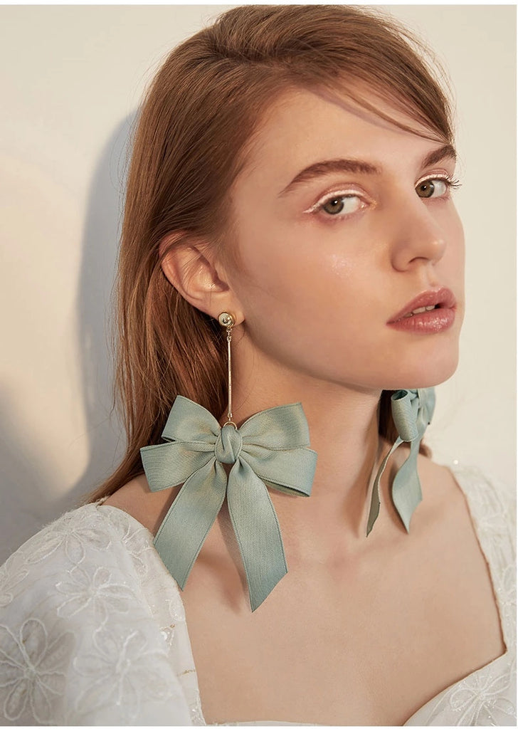 Big online bow earrings