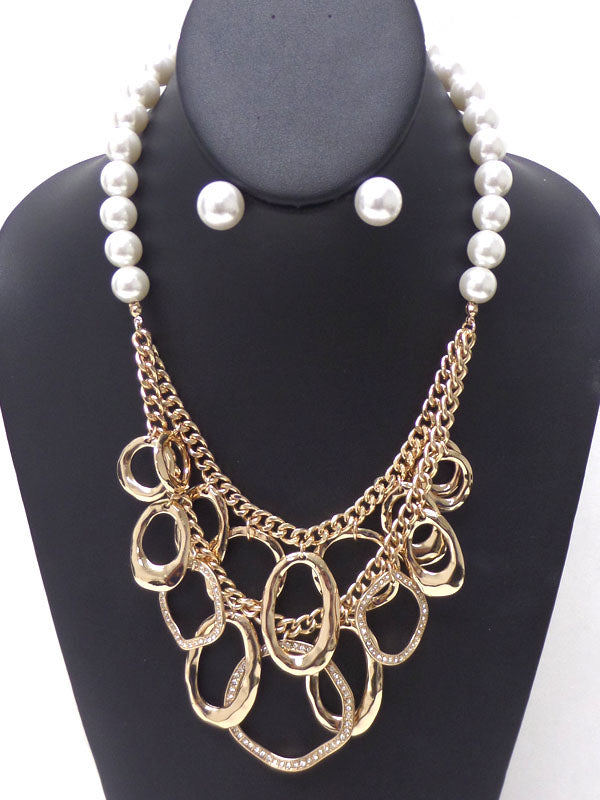 Pearl and Chain Statement Necklace Set